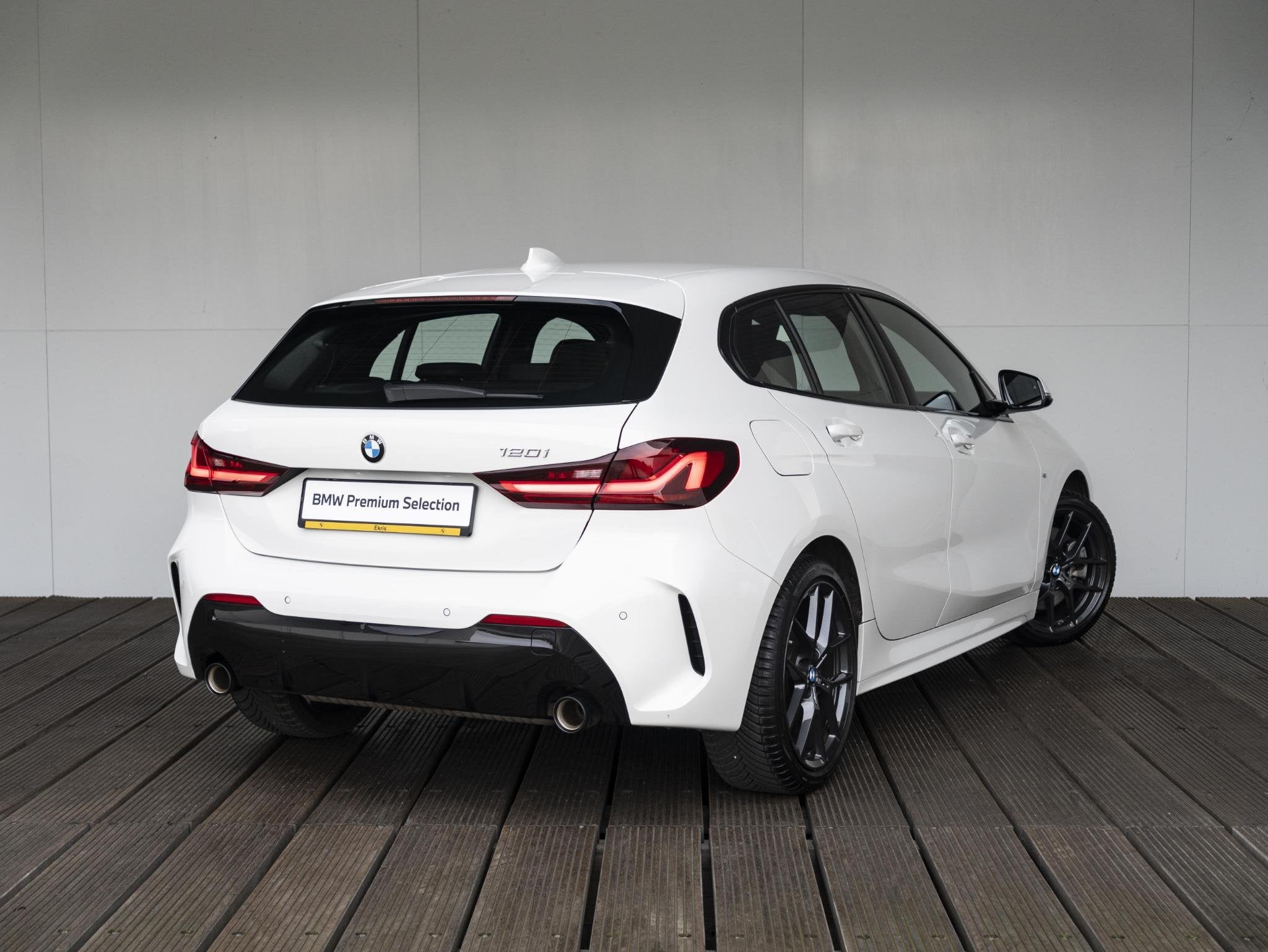 BMW 1 Serie 120i | M Sport | Innovation Pack | Head-Up Displ, Auto's, BMW, 1998 cc, 730 kg, Gebruikt, 4 cilinders