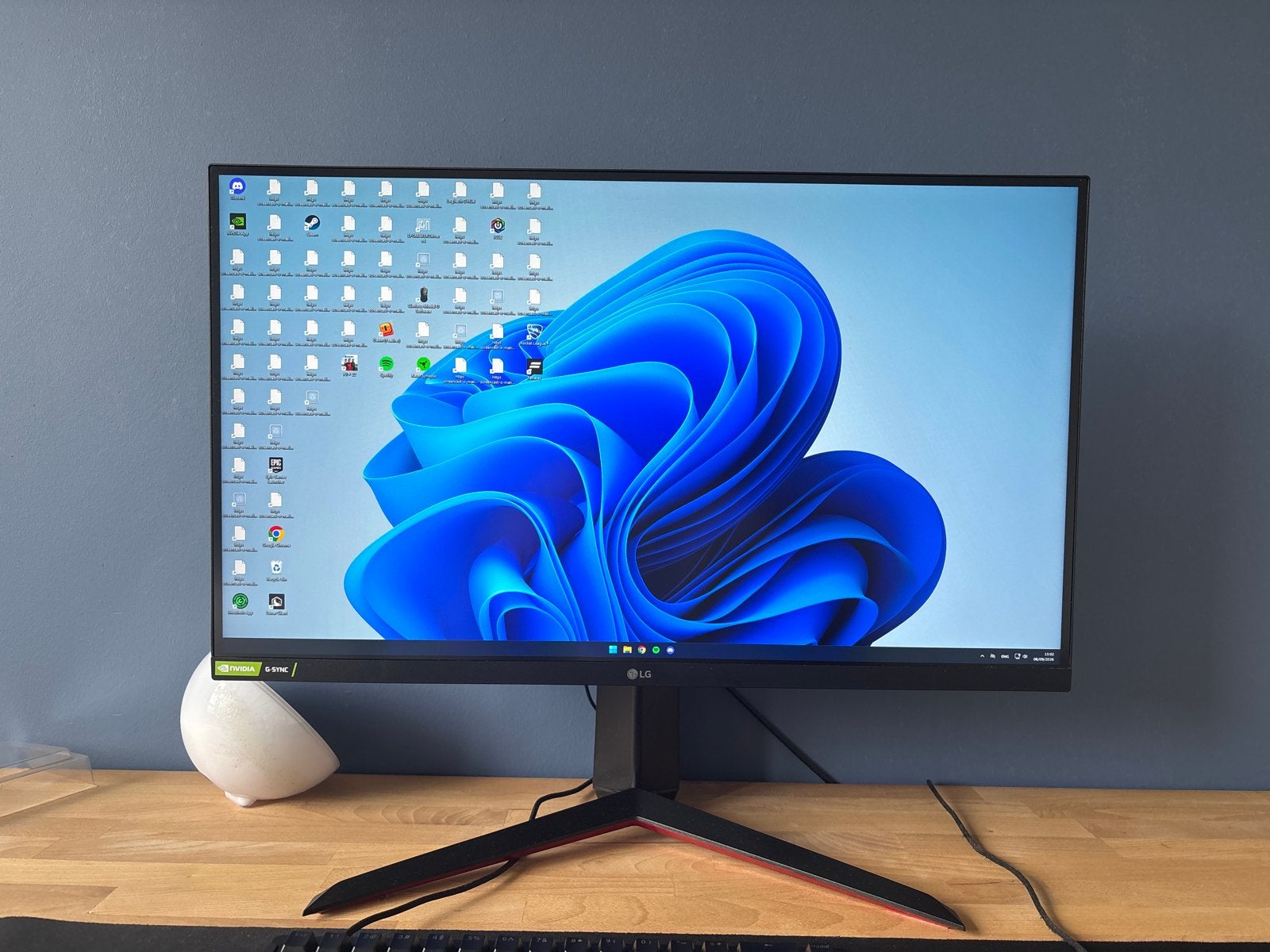 LG 27GP850P UltraGear 27" Gaming Monitor 180hz 1440p, Computers en Software, Monitoren, IPS, In hoogte verstelbaar, Zo goed als nieuw