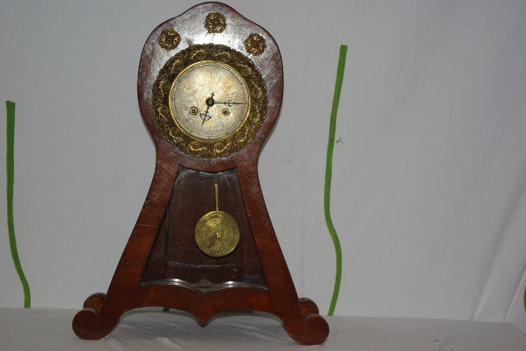 Antieke tafelklok met messing wijzerplaat en slinger, Antiek en Kunst, Antiek | Klokken, Ophalen of Verzenden