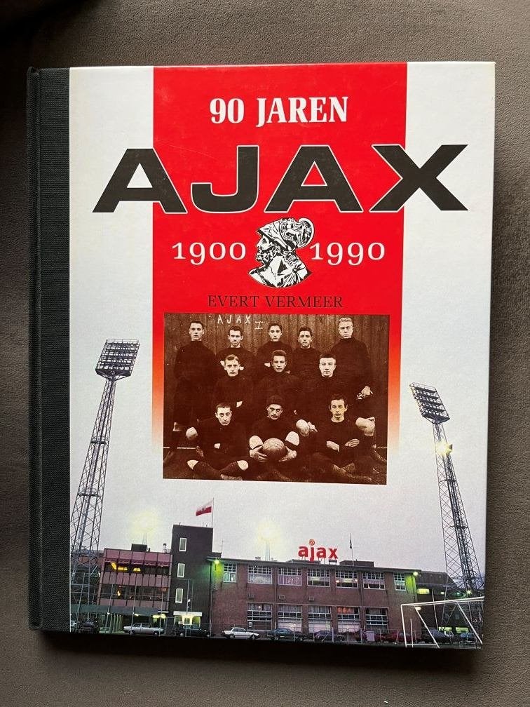 90 jaren AJAX 1900-1990, Ophalen of Verzenden, Zo goed als nieuw, Balsport