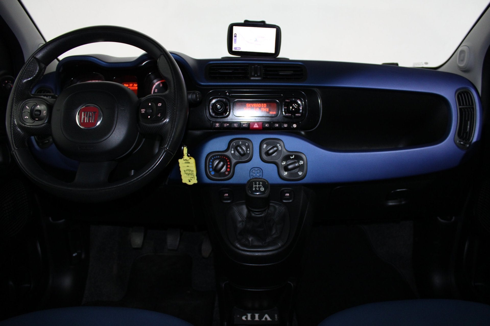 Fiat Panda 0.9 TwinAir Lounge – Compact, Stijlvol en Zuini, Voorwielaandrijving, Euro 5, Zwart, Panda