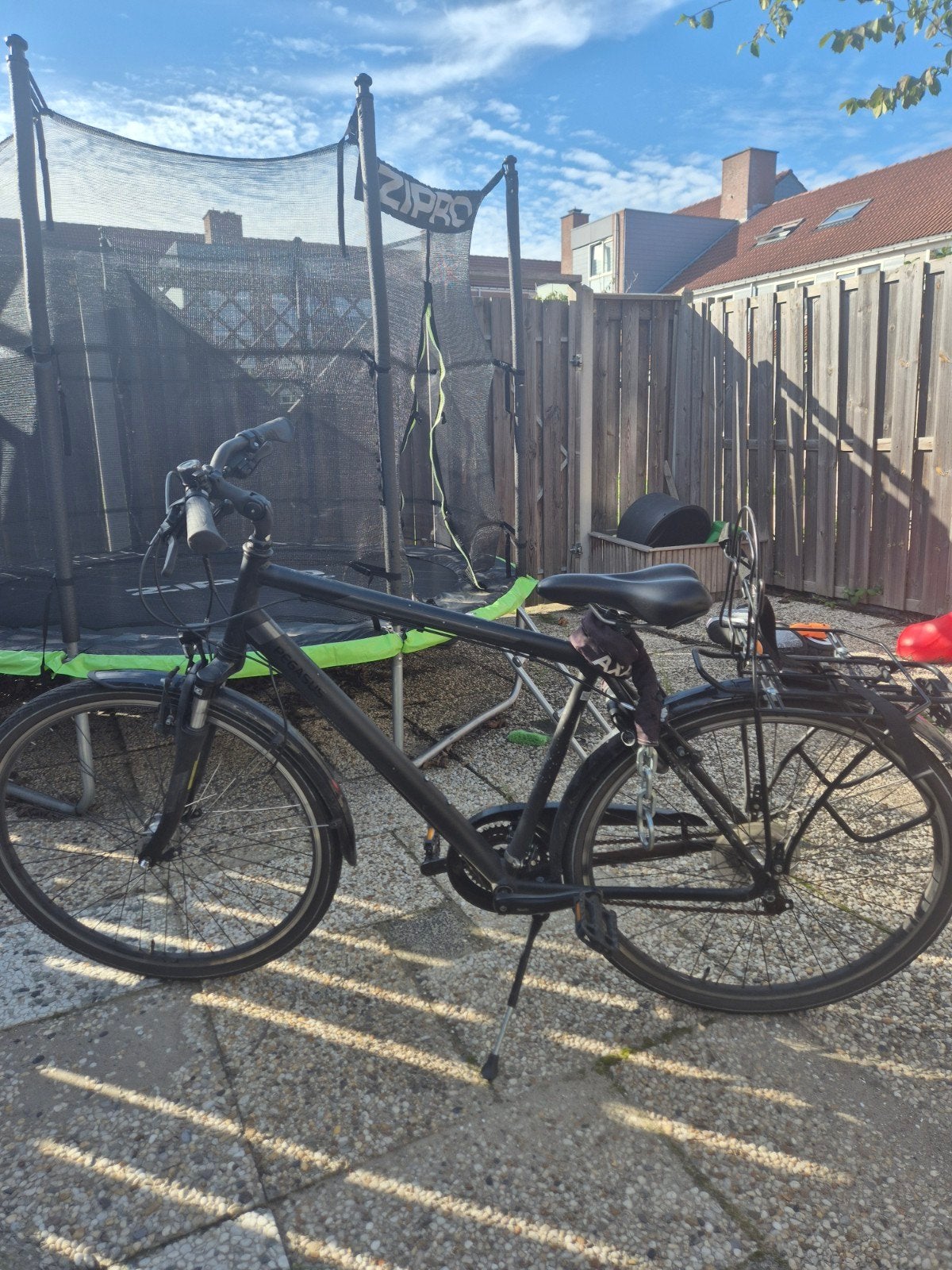 Opknapfiets 2 jaar oud met Monkey Mee en slot, Fietsen en Brommers, Ophalen, Gebruikt