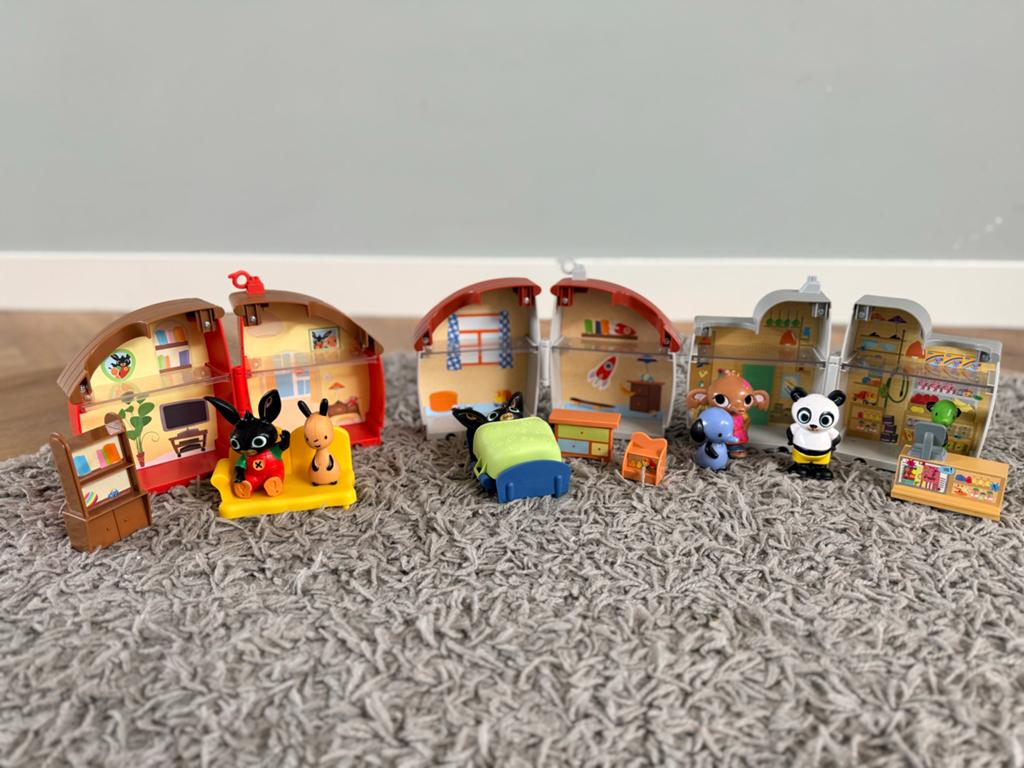 Bing speelhuisjes met figuren en accessoires, Ophalen of Verzenden, Zo goed als nieuw, Plastic