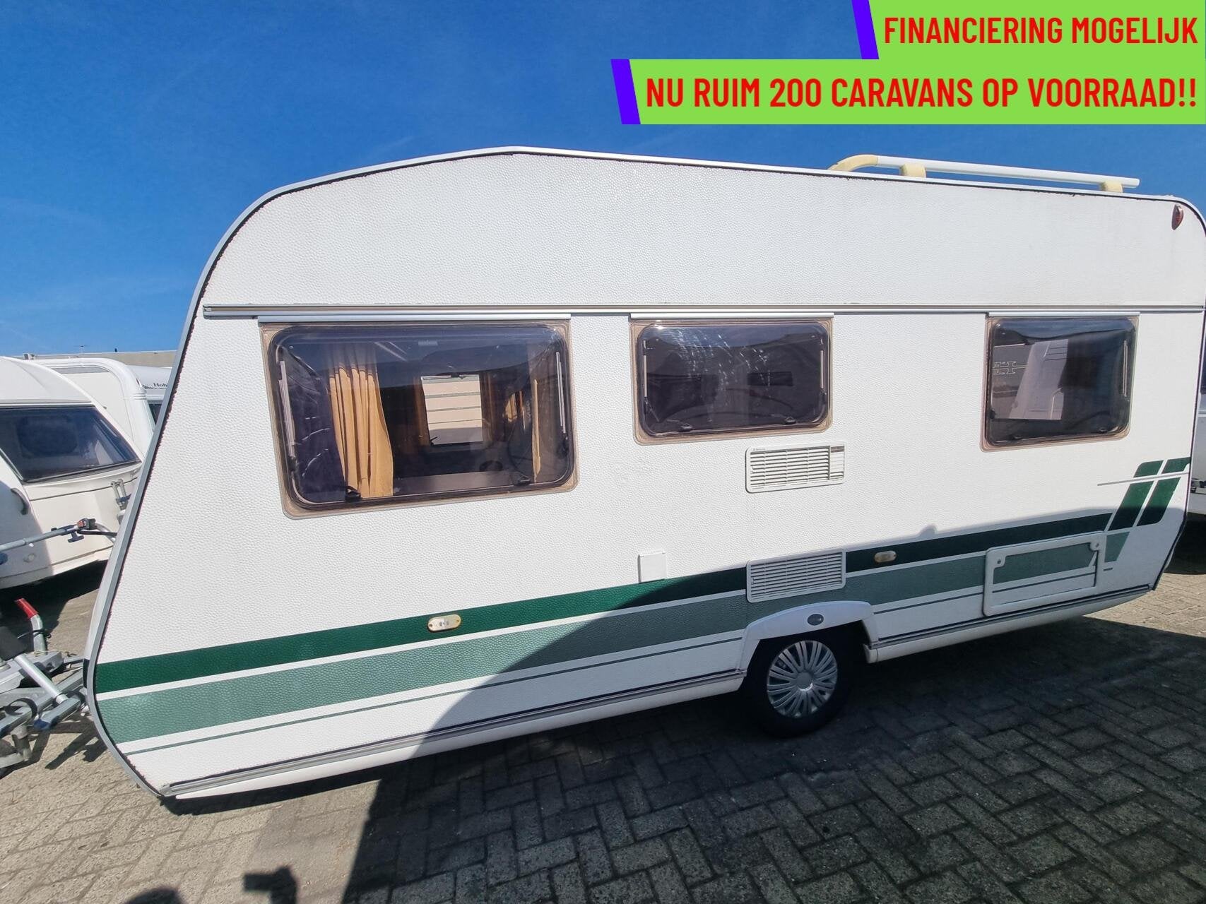 Chateau caratt 450 VOORTENT + LUIFEL + FRANSBED + DINETTE, Caravans en Kamperen, Serviceluik, Chateau, Bedrijf, 750 - 1000 kg
