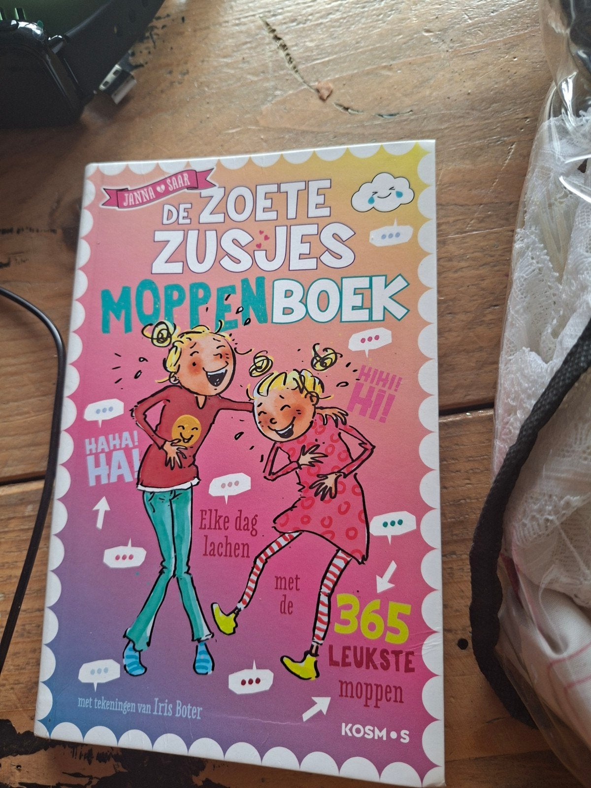 De Zoete Zusjes Moppenboek - Nieuw, Ophalen of Verzenden, Nieuw, Janna en Saar, Fictie algemeen