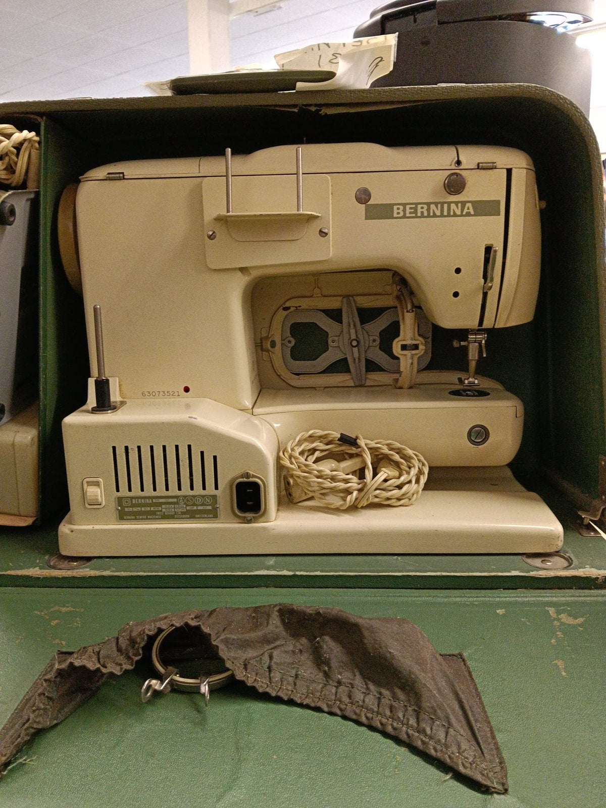 Naaimachine, Ophalen