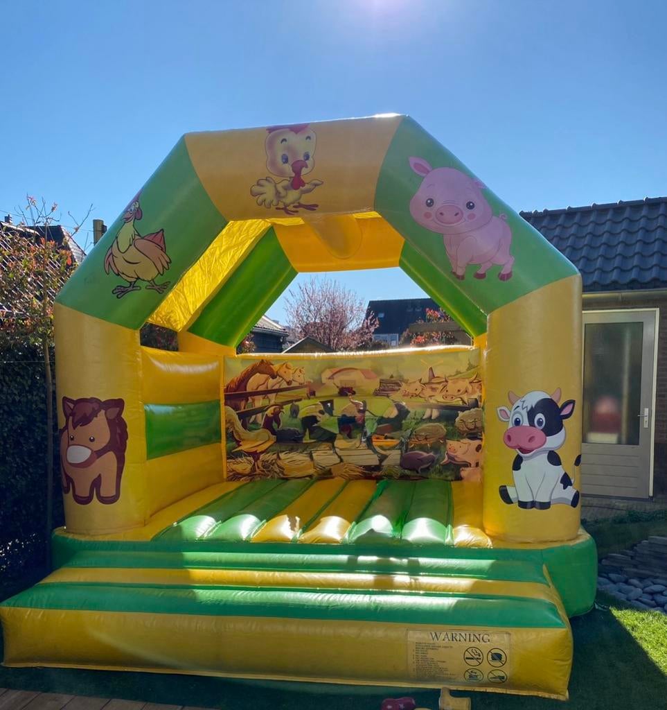 Springkussen als nieuw - nooit verhuurd - prive eigendom, Hobby en Vrije tijd, Feestartikelen | Verhuur, Ophalen, Zo goed als nieuw
