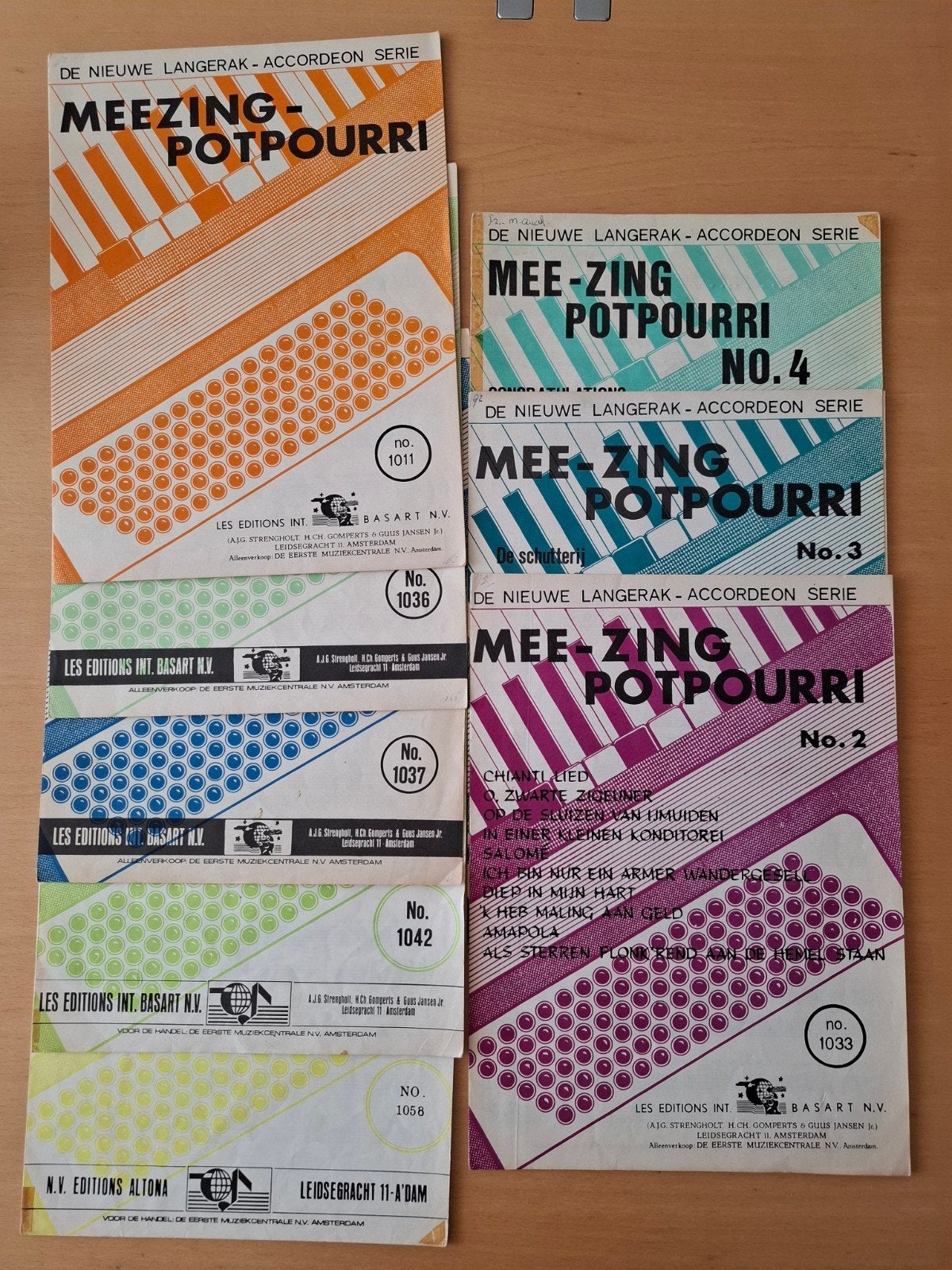 Meezing-Potpourri Accordeon Serie - 8 stuks, Gebruikt, Ophalen of Verzenden, Thema, Populair