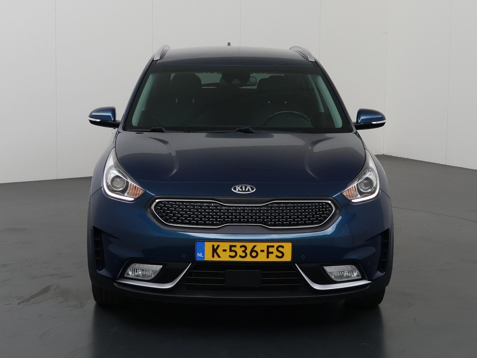 Foto 3 van Kia Niro 1.6 GDi Hybrid Edition | Trekhaak | Navigatie | Cam