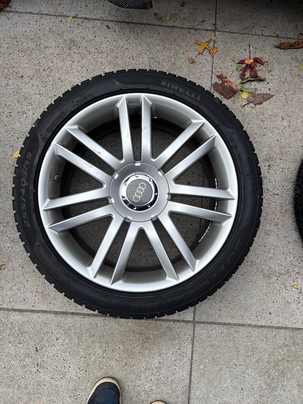 Audi 19 inch velgen met Pirelli winterbanden 255/40 R19, Gebruikt, 255 mm, Banden en Velgen, Winterbanden