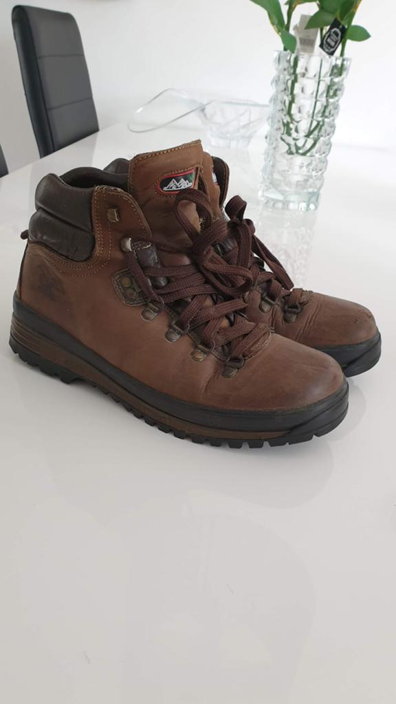 Aangeboden bergschoenen, Ophalen of Verzenden, Schoenen