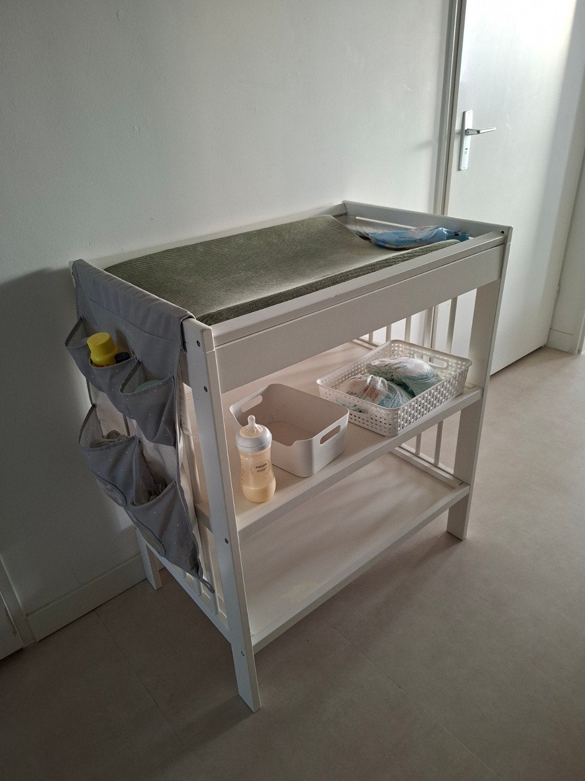 Verschoontafel en commode met opbergruimte Gulliver, Gebruikt, 50 tot 70 cm, 75 tot 100 cm, Opstaande rand
