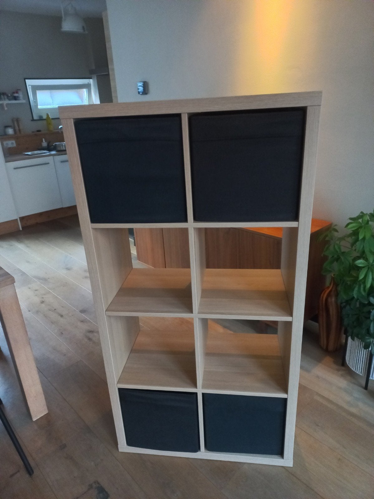 IKEA Kallax Kast met 8 vakken en 4 zwarte bakken, Huis en Inrichting, Kasten | Overige, Ophalen, Gebruikt