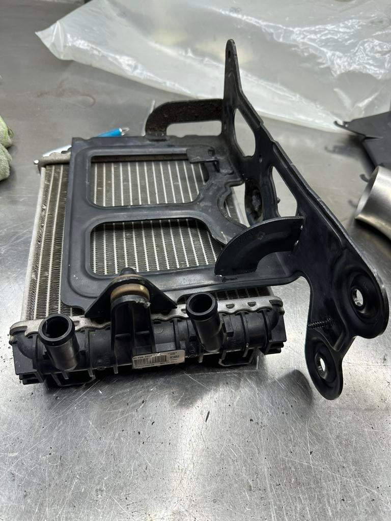 Radiator 5Q0 121 253 j 5Q0121253j incl steun, Ophalen of Verzenden