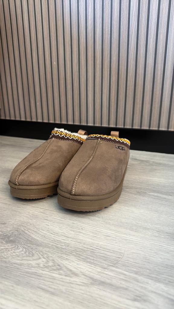 Ugg sloffen maat 40, Ophalen of Verzenden, Zo goed als nieuw, Pantoffels of Sloffen