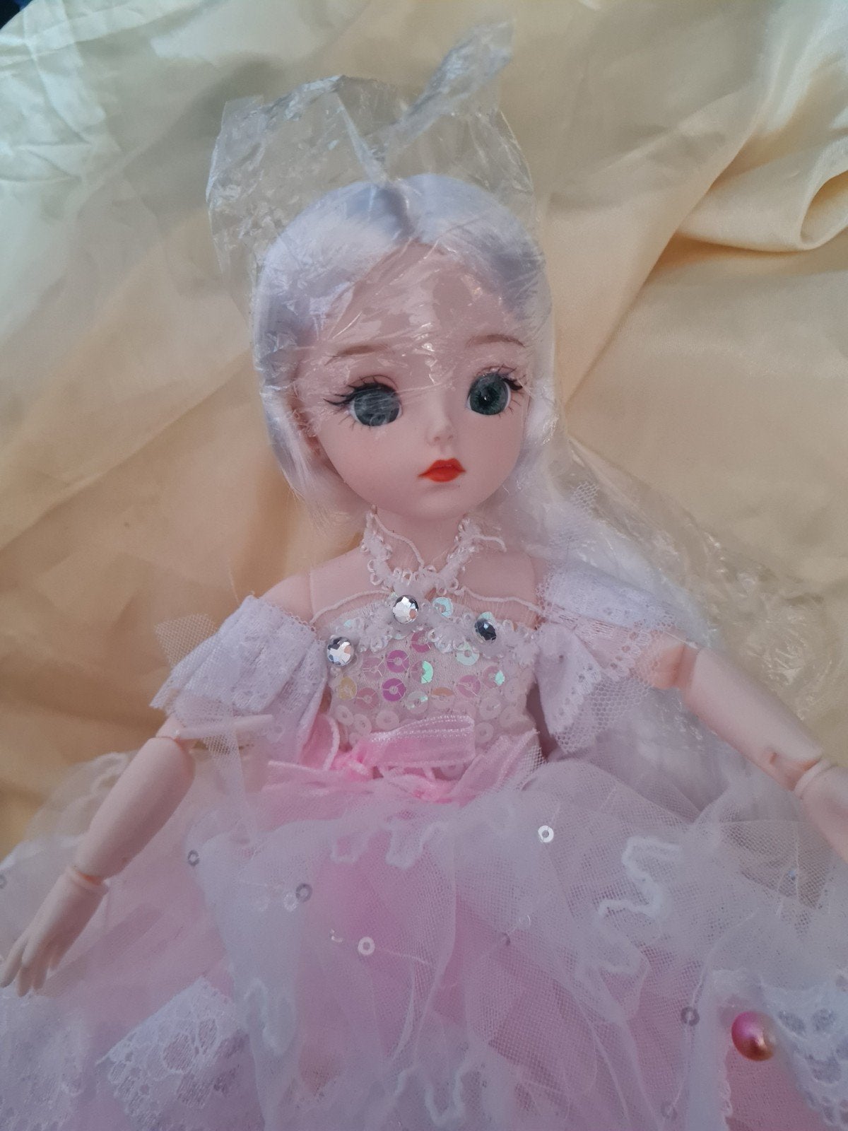 Mooie pop met roze jurk en beweegbare gewrichten, Ophalen of Verzenden, Nieuw, Barbie