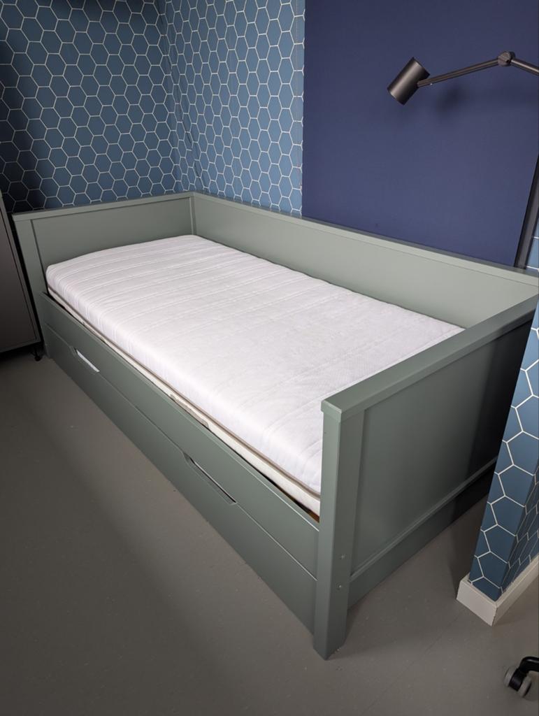 Woood Nikki bedbank met bedlade Grenen Jadegroen, 85 tot 100 cm, Zo goed als nieuw, 180 cm of meer, Ophalen