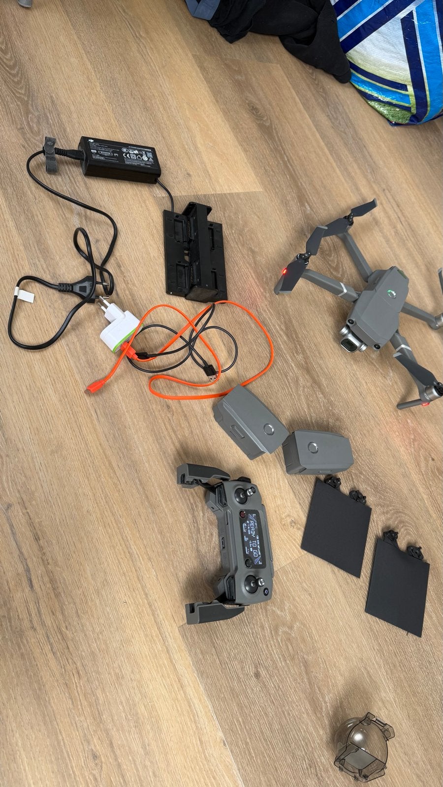 DJI Mavic 2 Pro + Fly More Combo, 30 tot 45 minuten, 5 tot 10 kilometer, Ophalen of Verzenden, Zo goed als nieuw