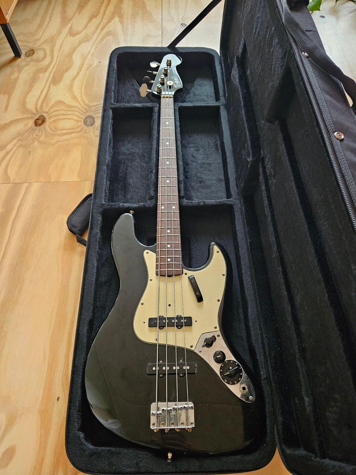Tokai Jazz Sound JB-45 met modificaties, Muziek en Instrumenten, Ophalen, Gebruikt