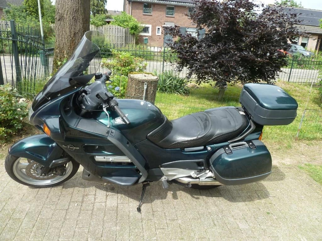 Honda ST 1100, Motoren, Motoren | Honda, Particulier, Toermotor, meer dan 35 kW, 4 cilinders, Motorrijbewijs A, ABS, Cardan-aandrijving
