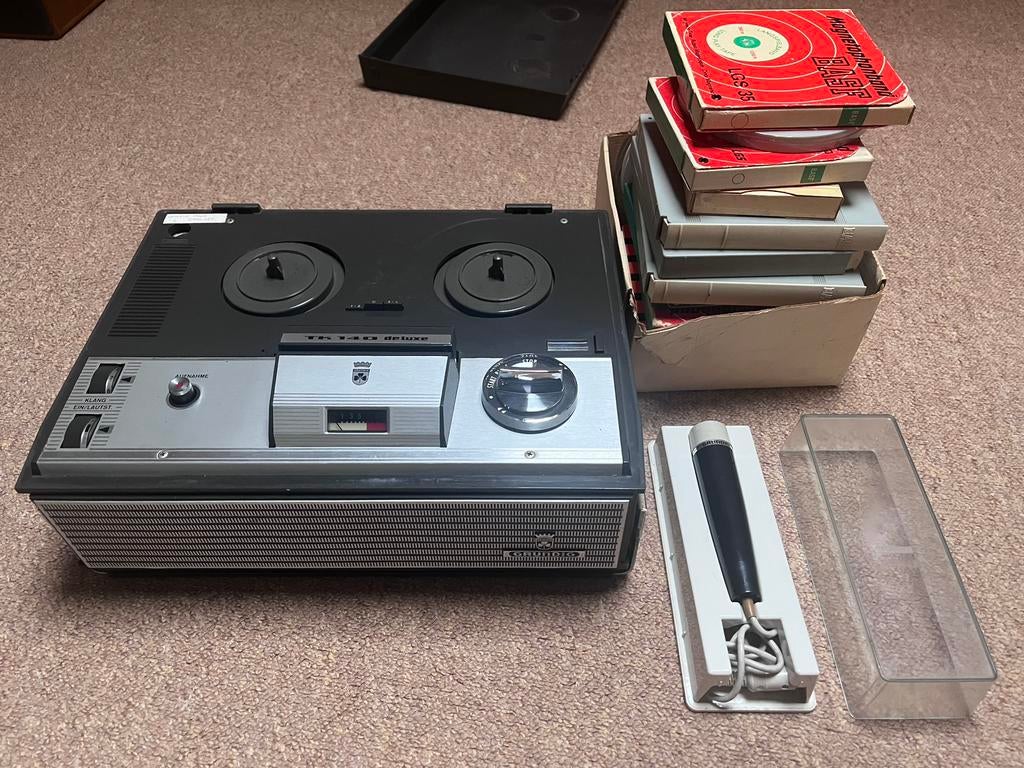 Te koop: Grundig bandrecorder incl microfoon en banden, 100%, Audio, Tv en Foto, Bandrecorders, Ophalen, Bandrecorder, Met banden