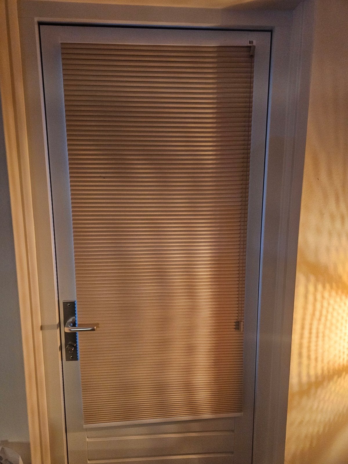 Nieuwe Plisségordijnen beige - 2 stuks (89 cm breedt), Ophalen of Verzenden, Nieuw, Beige, Plisségordijn
