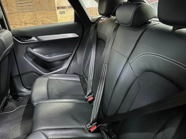 Foto 14 van Audi Q3 1.4 TFSI S line S tronic | Pano | Leder/Alcantara