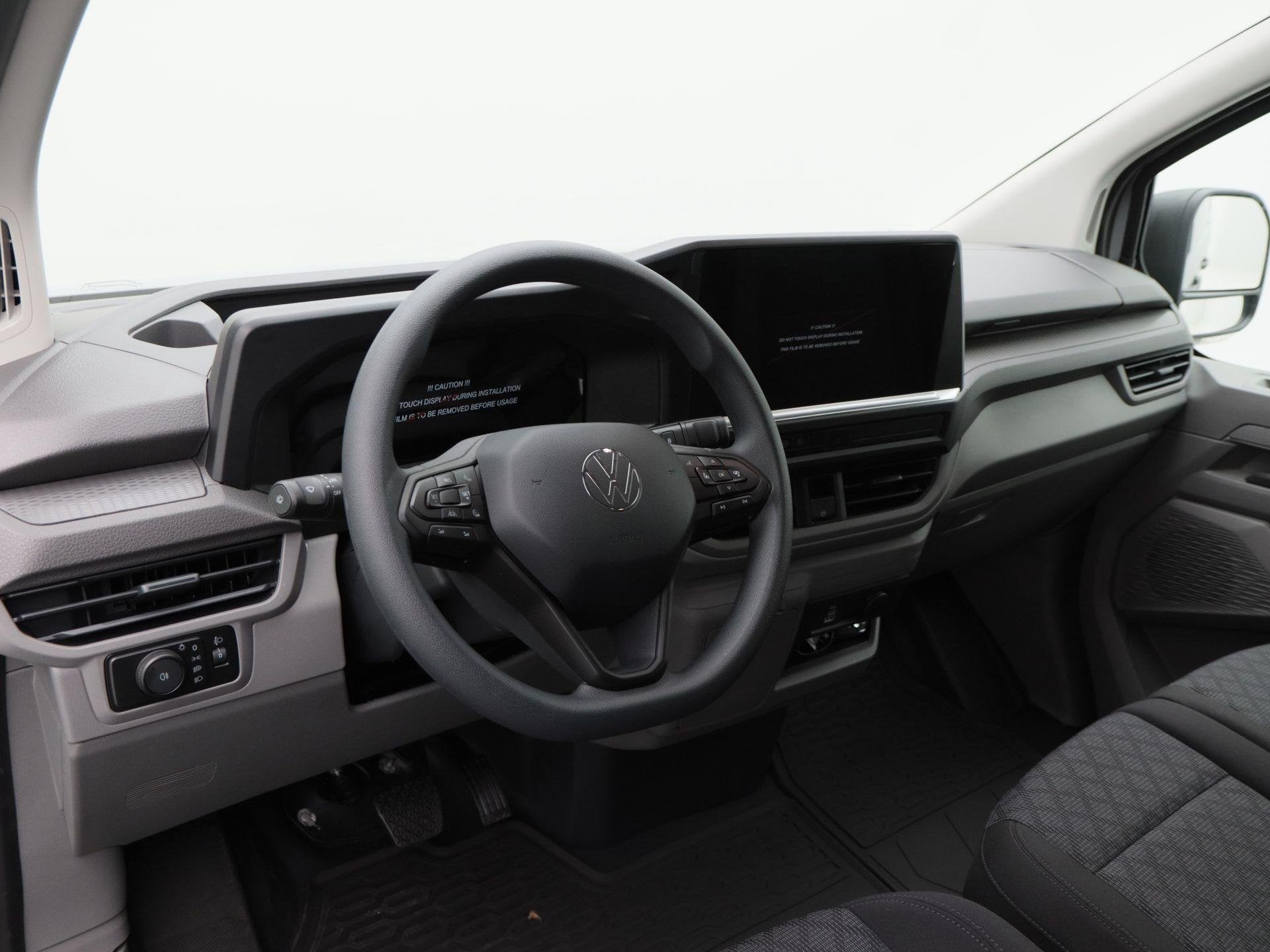 Volkswagen Bedrijfswagens e-Transporter Bestelwagen L1 136 p, Automaat, 330 km, Zwart, 64 kWh