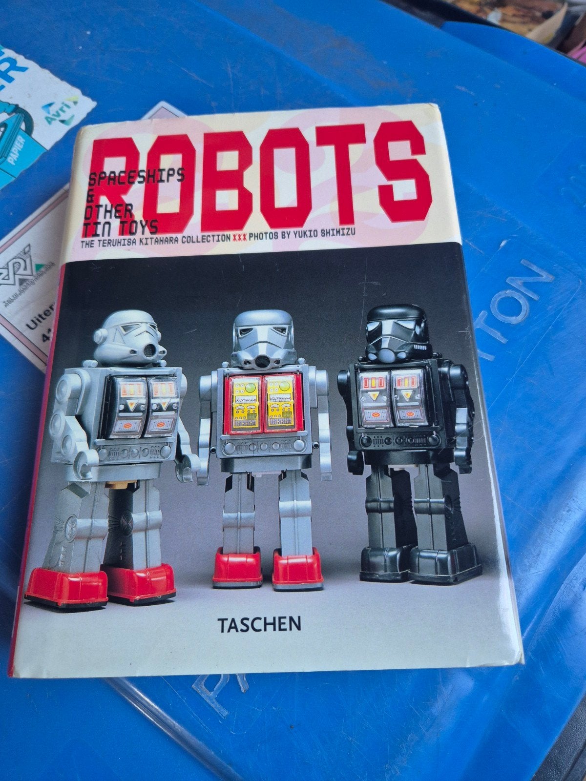 Robots, Spaceships & Other Tin Toys - Taschen Boek, Boeken, Ophalen, Gelezen, Overige onderwerpen, Yukio Shimizu