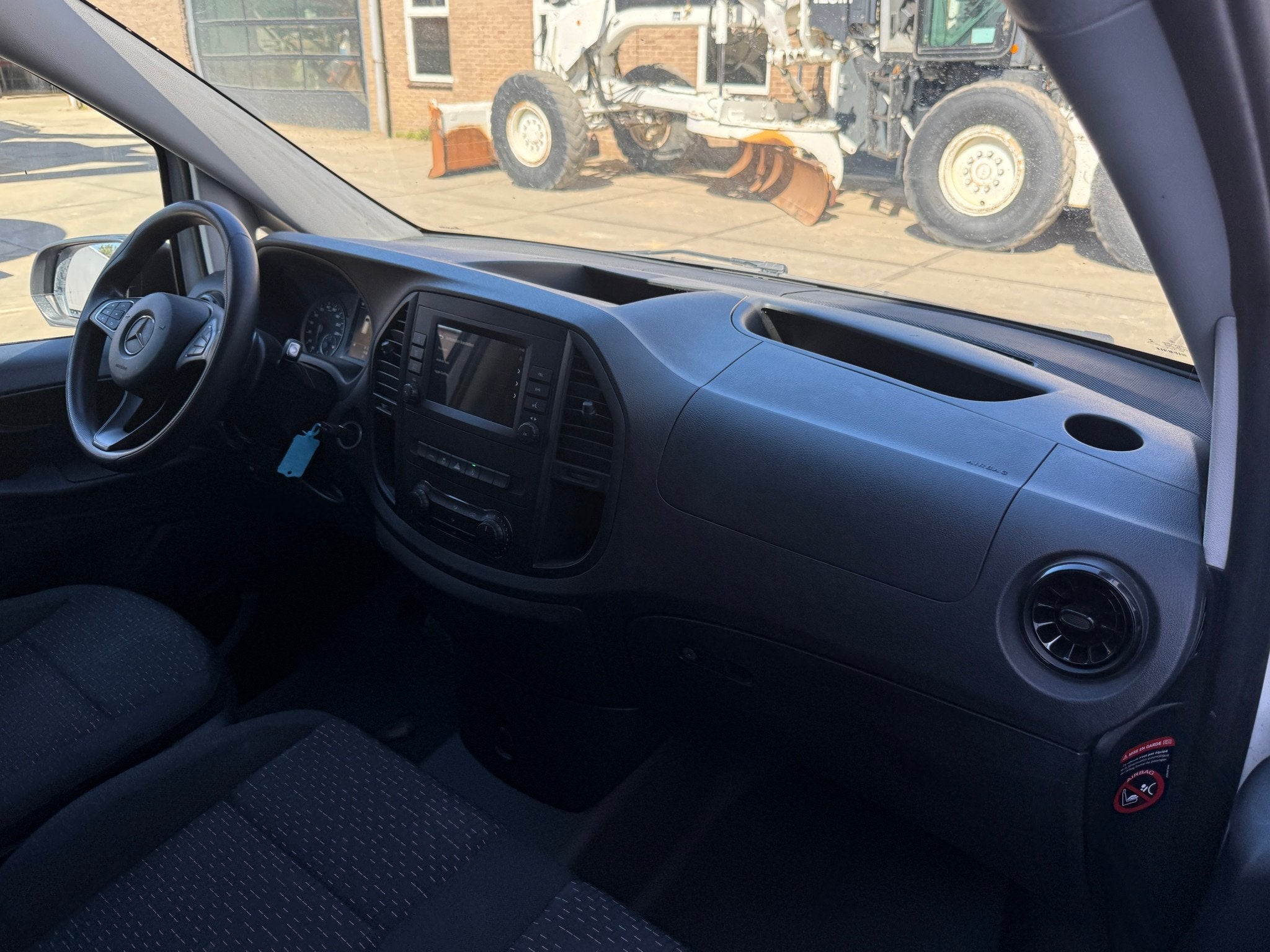 Mercedes Benz Vito 114 1.9 CDI Automaat L2H1 MBUX Climate Co, Automaat, Gebruikt, Euro 6, 4 cilinders