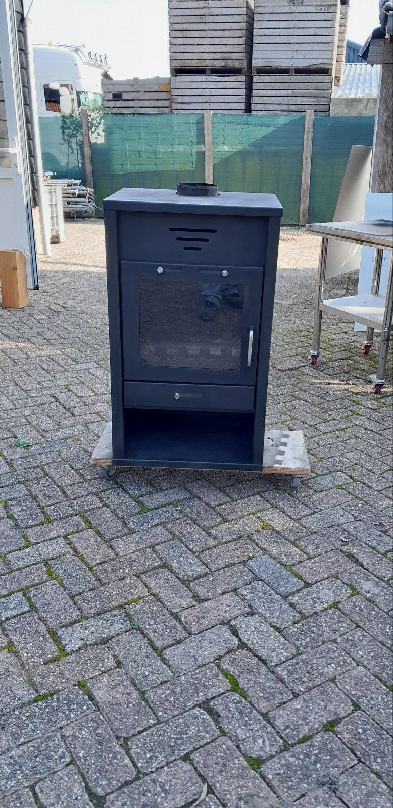 cv houtkachel., Huis en Inrichting, Ophalen, Zo goed als nieuw, Hout, Houtkachel