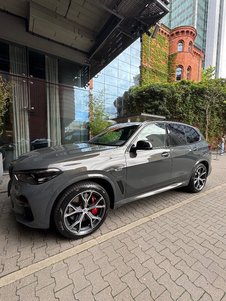 BMW X5 Xdrive45e 394pk Aut 2023 Grijs, Auto's, BMW, 77 km/l, X5, Vierwielaandrijving, 2998 cc