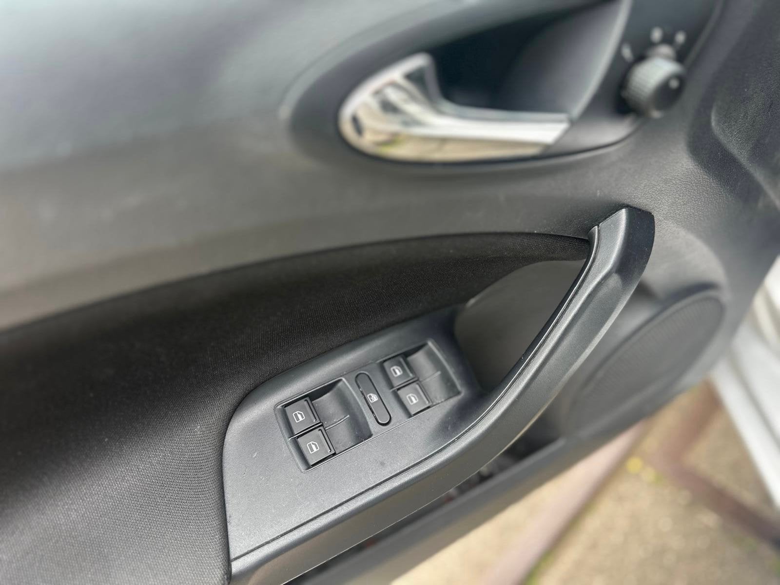 Seat Ibiza 1.2 TSI FR | Navi | Cruise Control | Climate Cont, Voorwielaandrijving, Stof, Zwart, 995 kg