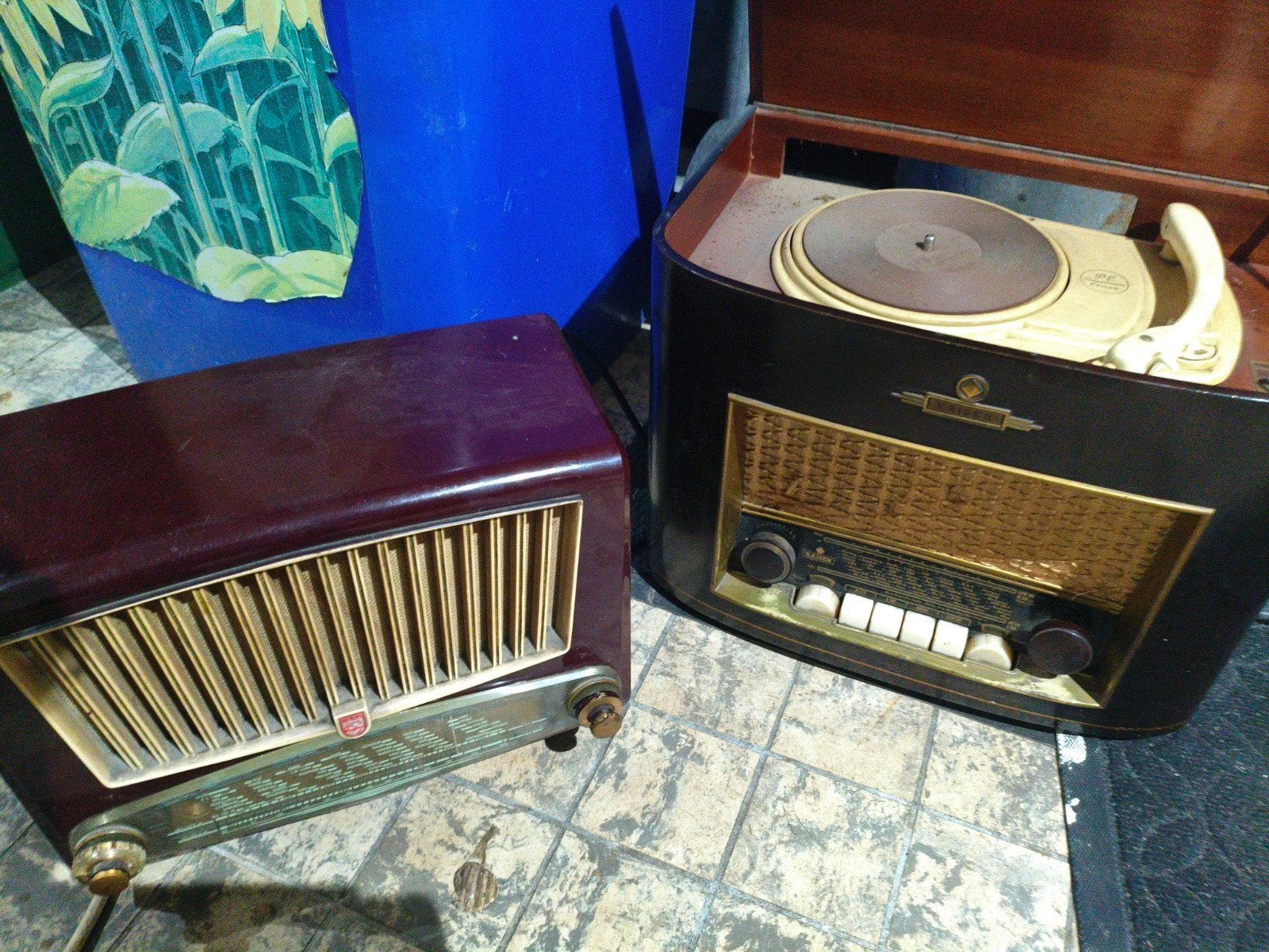 2x buizenradio, Ophalen