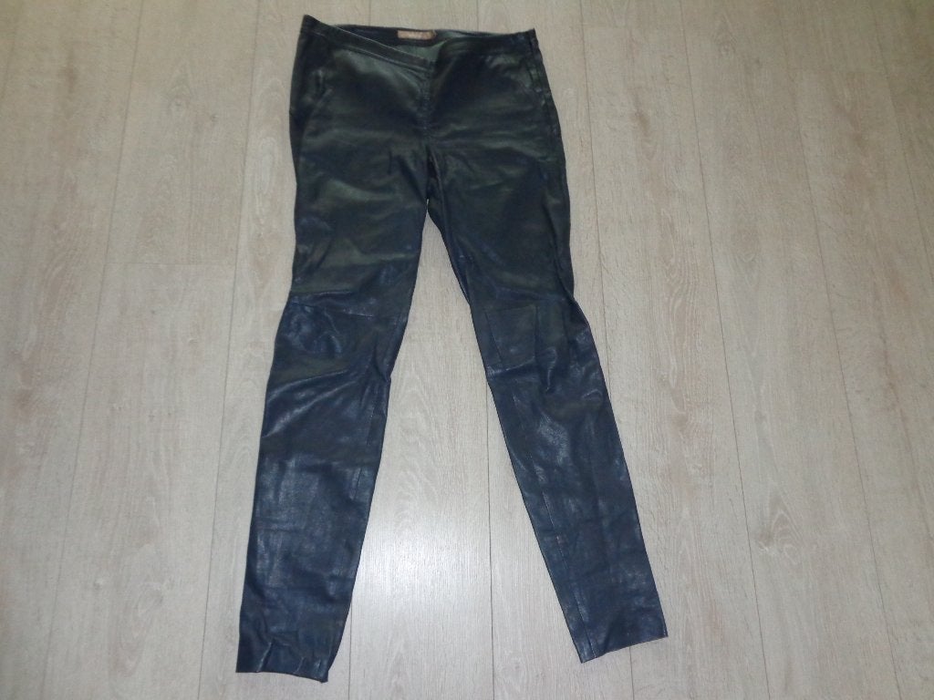 leren damesbroek van Gustav, maat 40, Kleding | Dames, Broeken en Pantalons, Maat 38/40 (M), Overige kleuren, Ophalen of Verzenden