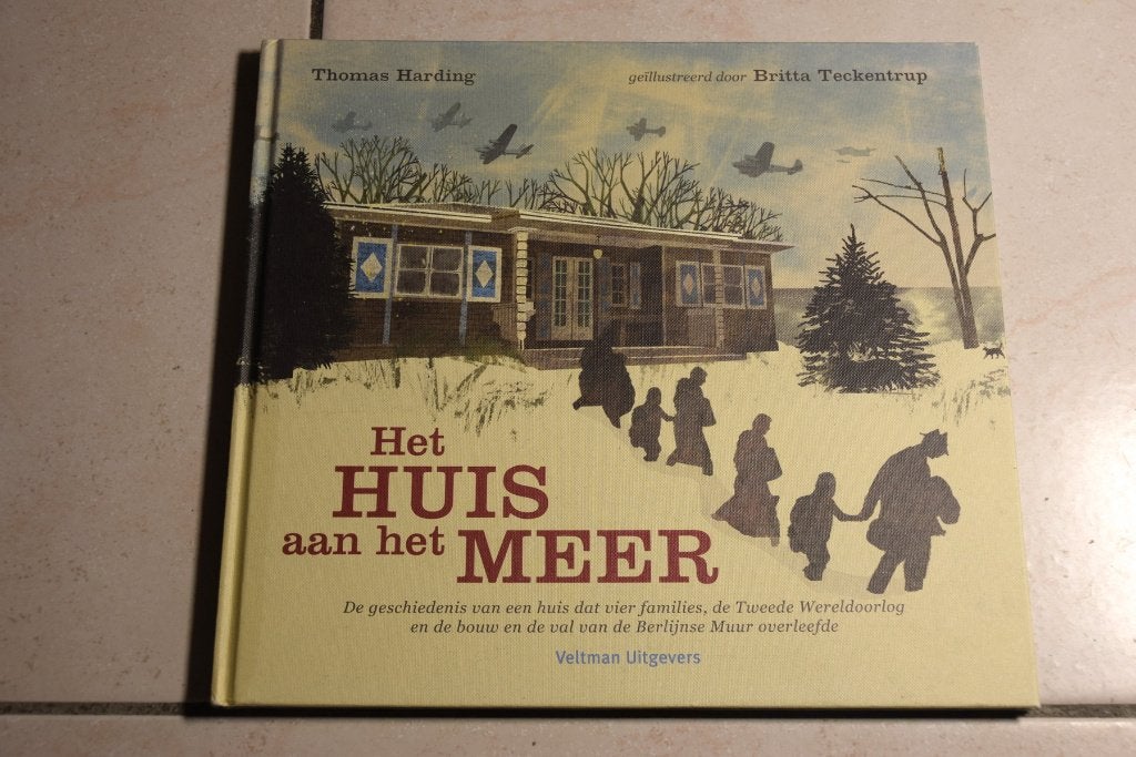 Het huis aan het meer / Thomas Harding Britta Teckentrup, Fictie algemeen, Jongen of Meisje, Ophalen of Verzenden, Zo goed als nieuw