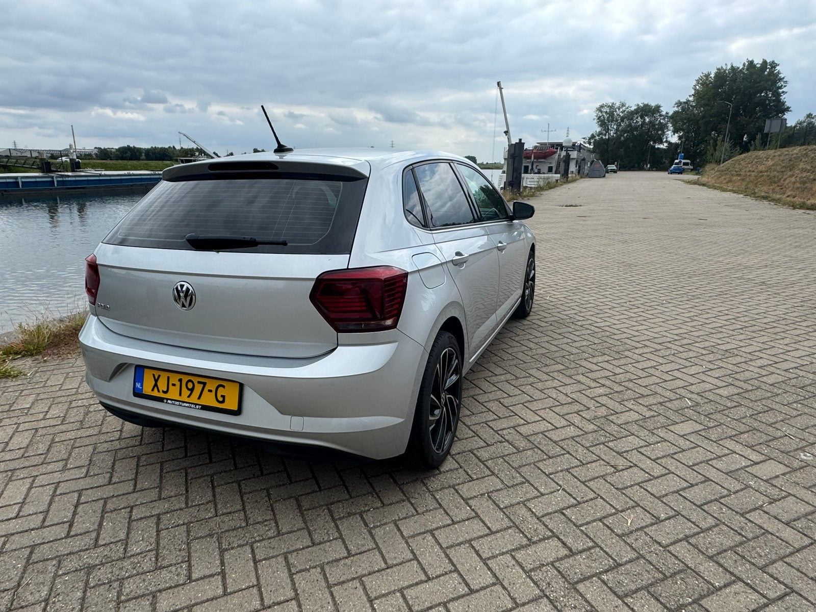 Volkswagen Polo 1.0 TSI 95pk 2019 Grijs, Auto's, Voorwielaandrijving, 40 €/maand, Origineel Nederlands, Handgeschakeld