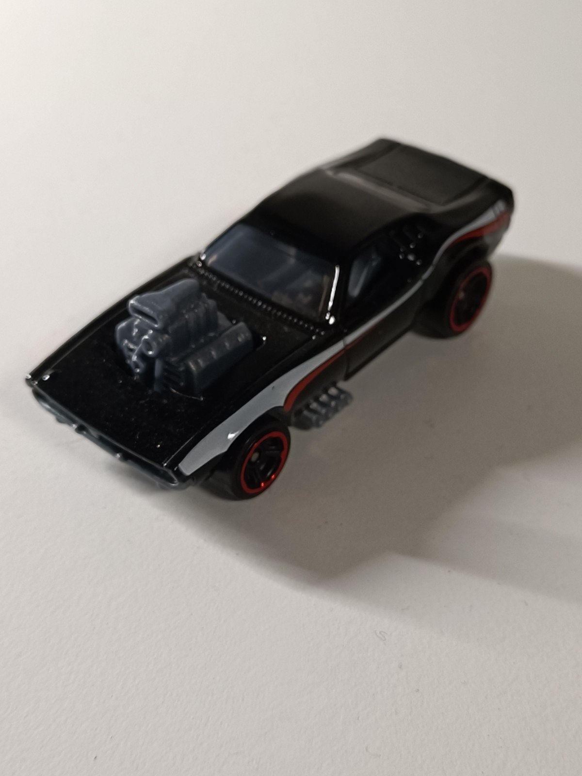 Hot Wheels Rodger Dodger - Zwart met V8-motor, Ophalen of Verzenden, Zo goed als nieuw, Auto