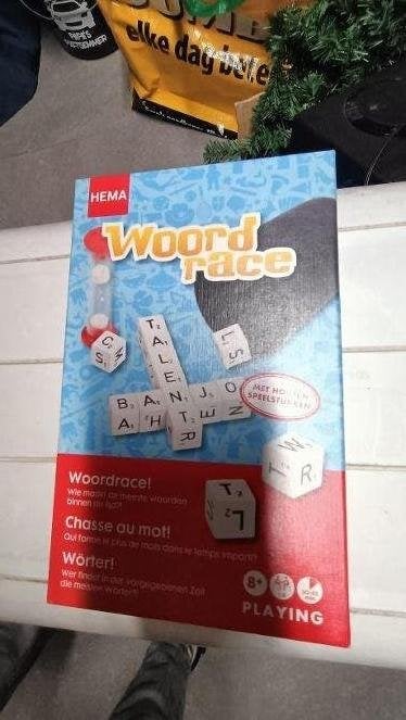 gezelschapsspel woord race als nieuw, Hobby en Vrije tijd, Vijf spelers of meer, Ophalen of Verzenden, Nieuw, Hema