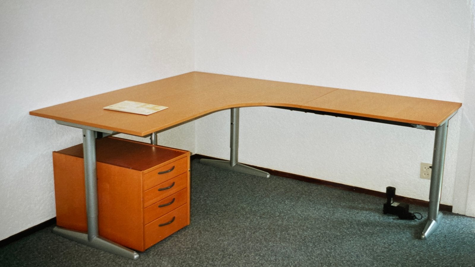 Hoekbureau Ikea met verlengd blad, Exclusief ladenblok, Ophalen, Gebruikt, Hout, Hoekbureau