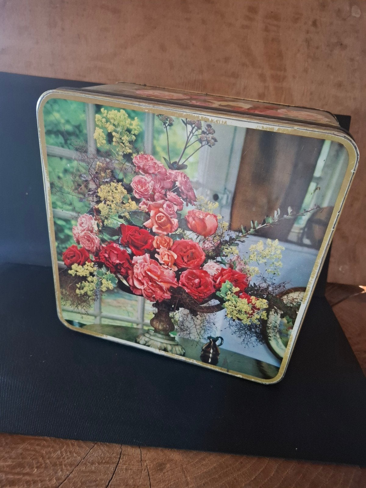 Vintage Peek, Frean & Co. Ltd. koekblik met bloemen, Ophalen of Verzenden, Gebruikt, Koek(jes), Overige merken