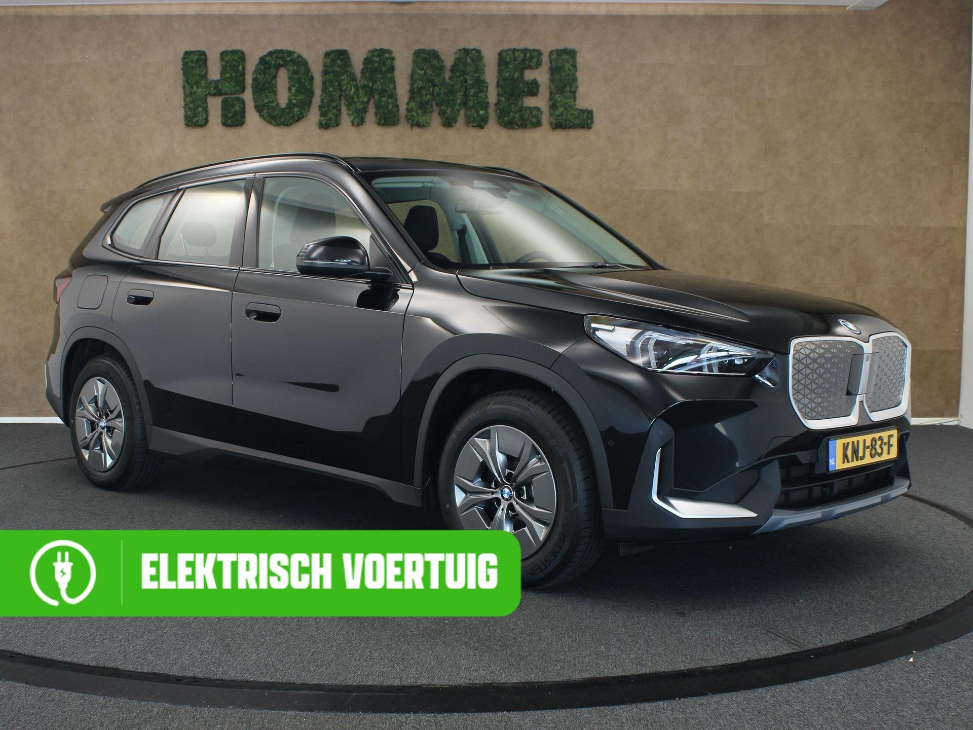 BMW iX1 xDrive30 67 kWh M Sport Edition AWD - NIEUWE AUTO! -, Automaat, Automatische klimaatregeling, Zwart, Vierwielaandrijving