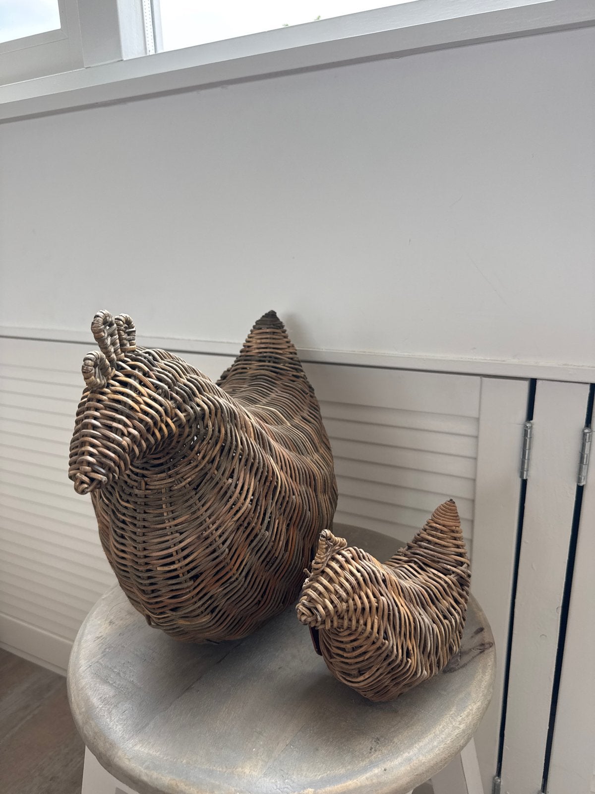 Riviera Maison Grote en Kleine Kip Rotan Decoratie, Ophalen of Verzenden, Natuurlijk materiaal, Bruin, Landelijk