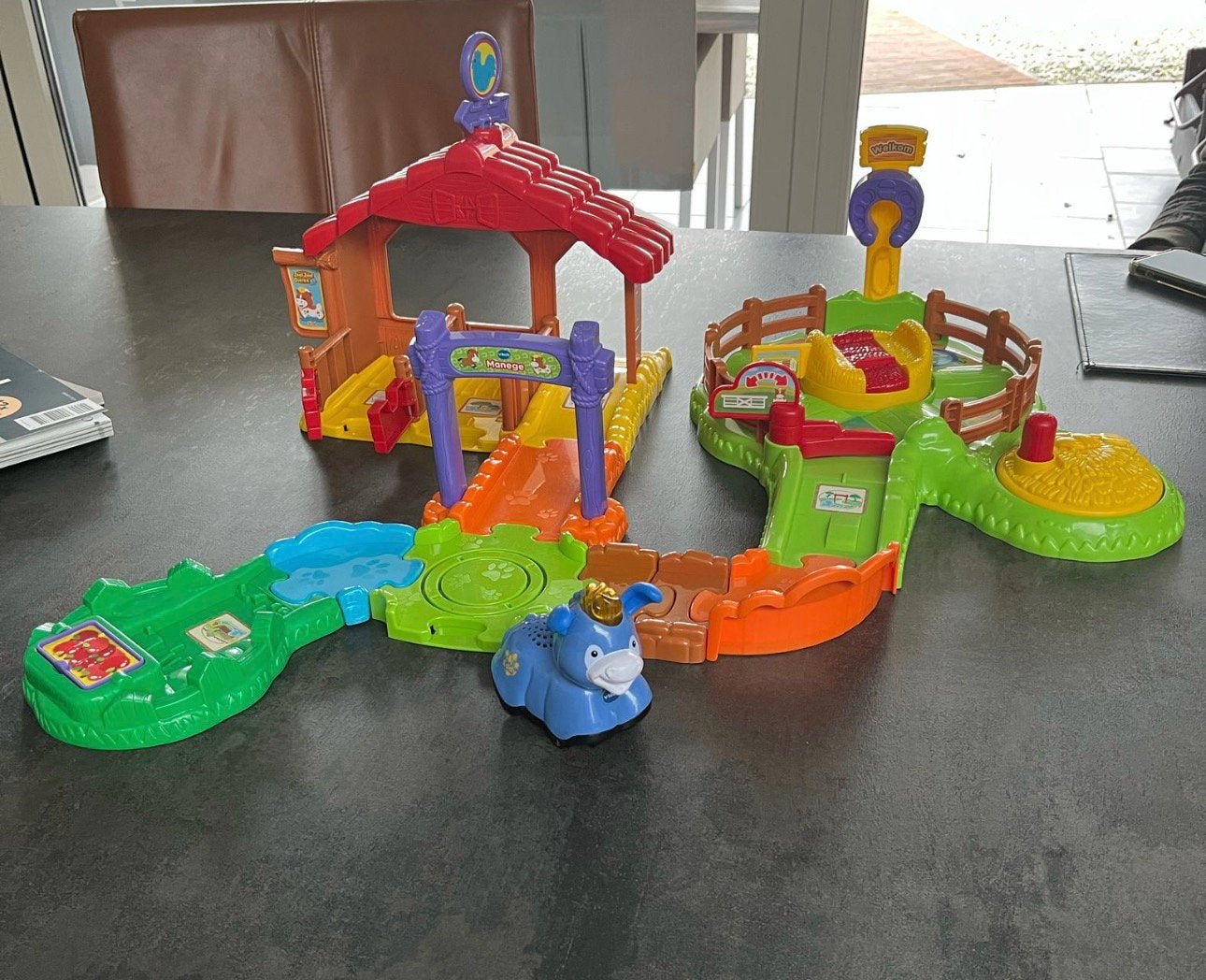 Manege v-tech, Ophalen, Nieuw, 4 tot 6 jaar