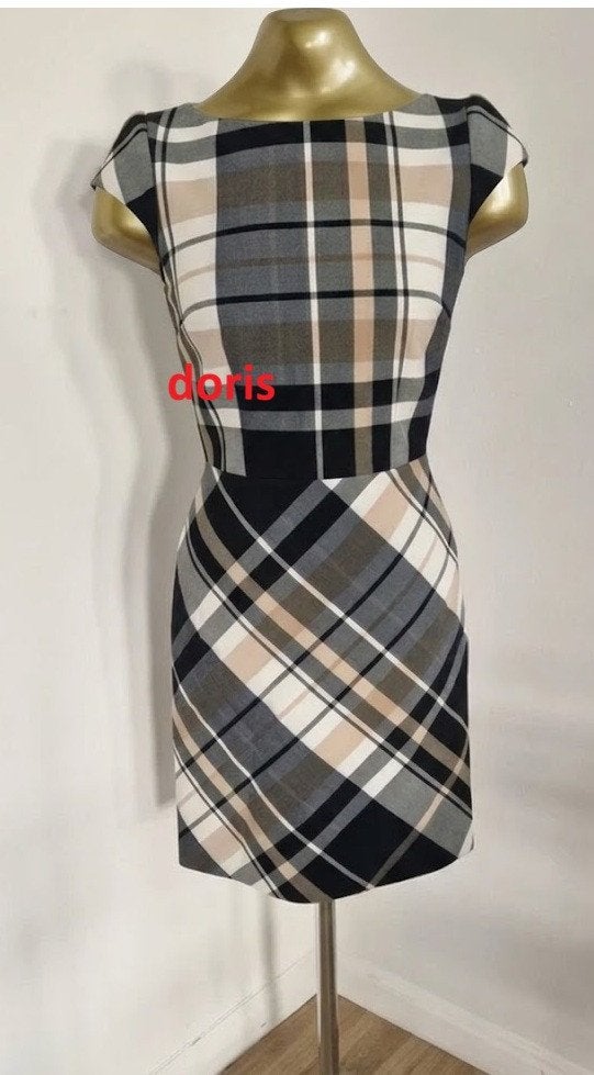 jurk Karen Millen maat 16/44, Maat 42/44 (L), Nieuw, Ophalen of Verzenden, Boven de knie
