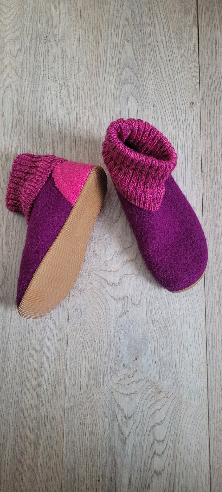 Giesswein Kids Wollen Pantoffels - Maat 34 - Roze/Paars, Jongen of Meisje, Schoenen, Ophalen of Verzenden, Zo goed als nieuw