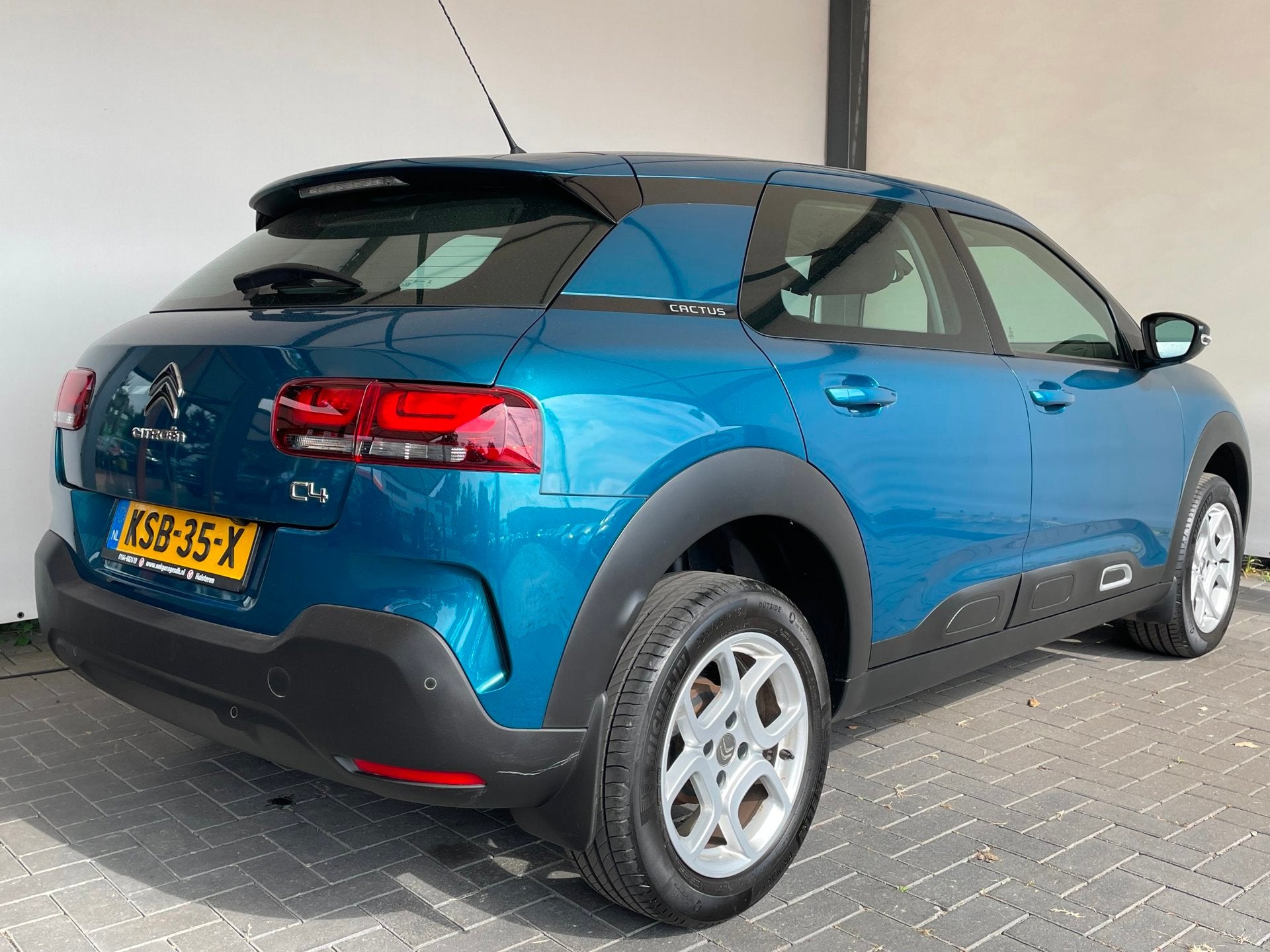 Citroen C4 CACTUS 1.2 PureTech Feel|Cruise Control|Carplay|C, Voorwielaandrijving, Parkeersensor, Gebruikt, Euro 6