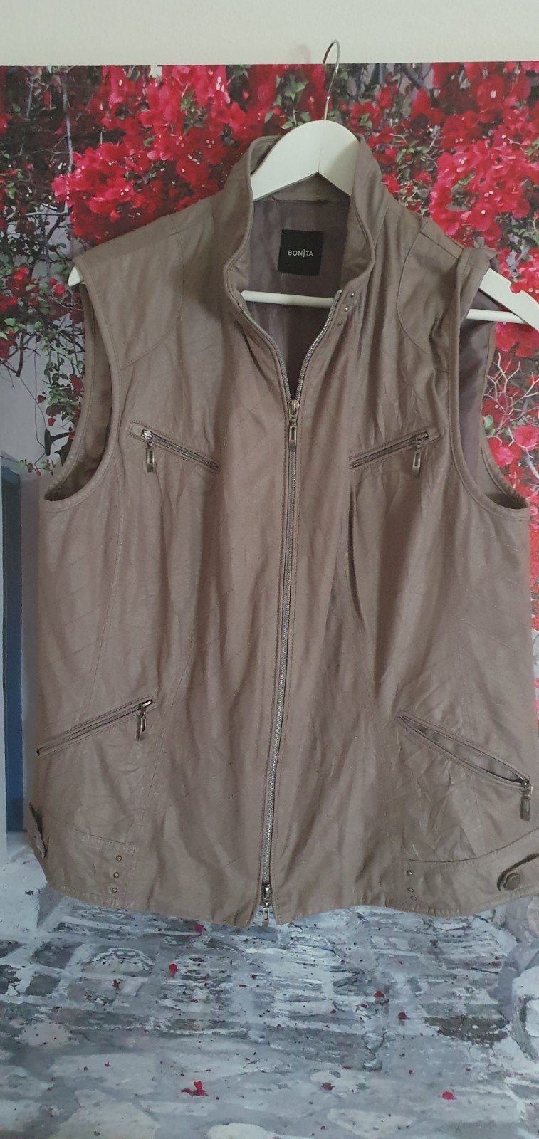 Bonita  nep suède met werkje bodywarmer  mt xl, Kleding | Dames, Bodywarmers, Verzenden, Nieuw, Maat 46/48 (XL) of groter