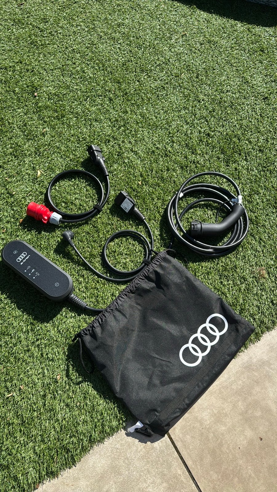 Nieuwe Audi e-tron universele oplader (8V4.971.675.CQ), Ophalen of Verzenden, Nieuw