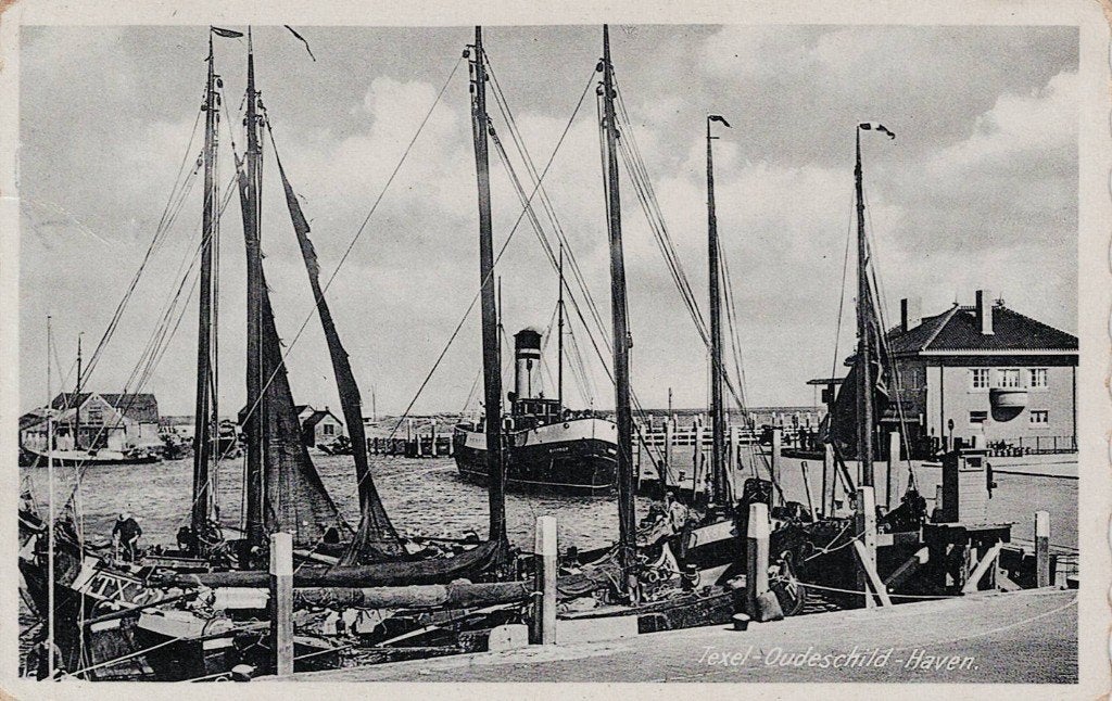 Boot Texel Oudeschild haven met boot Marsdiep 1  46, Ophalen of Verzenden, 1920 tot 1940, Gelopen, Overige thema's